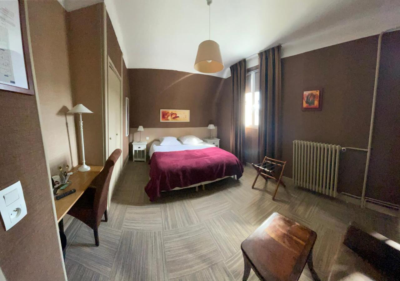 Les 3 Rois By Yy Hotel Villers-Bocage  Ngoại thất bức ảnh