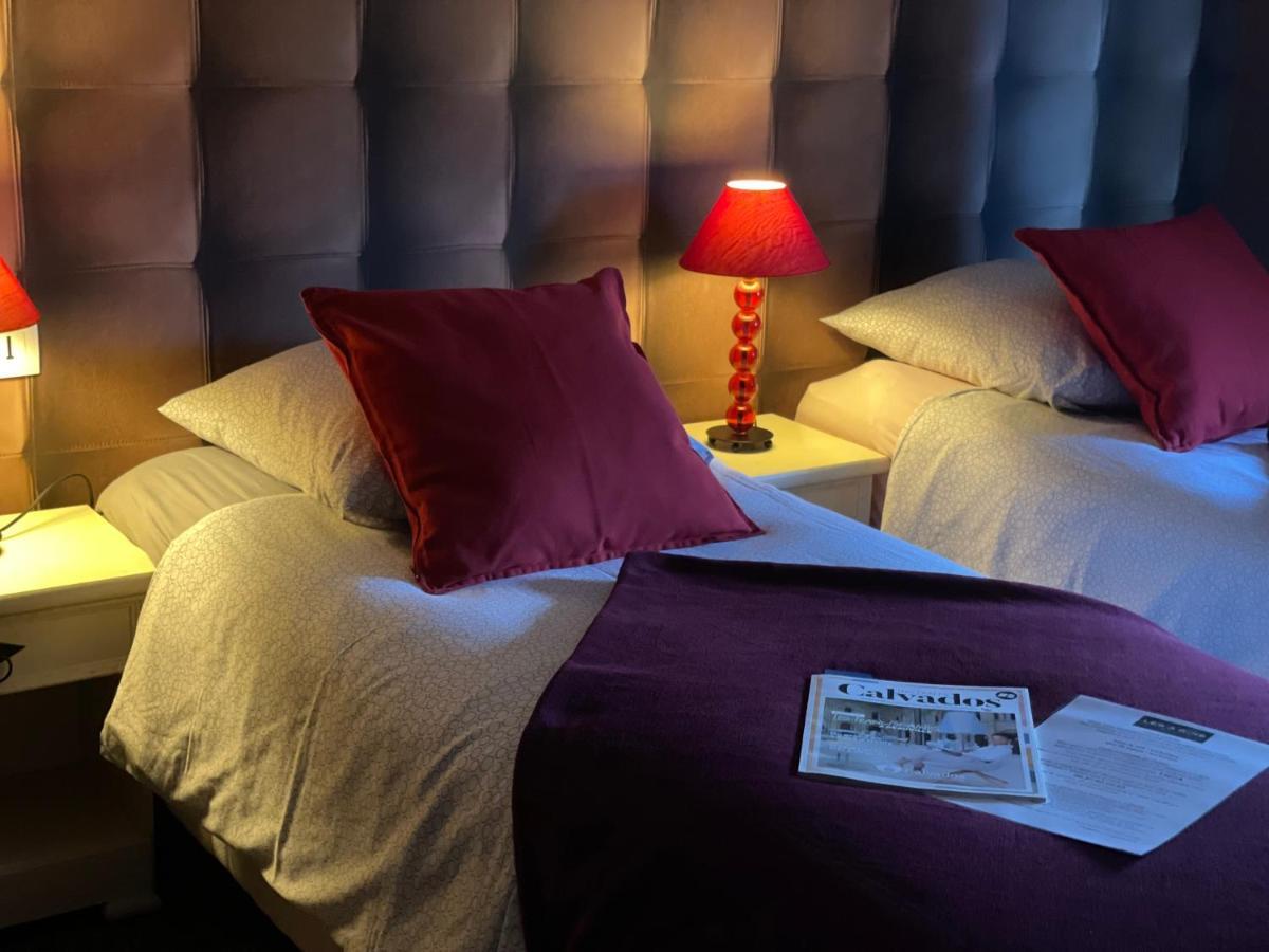 Les 3 Rois By Yy Hotel Villers-Bocage  Ngoại thất bức ảnh